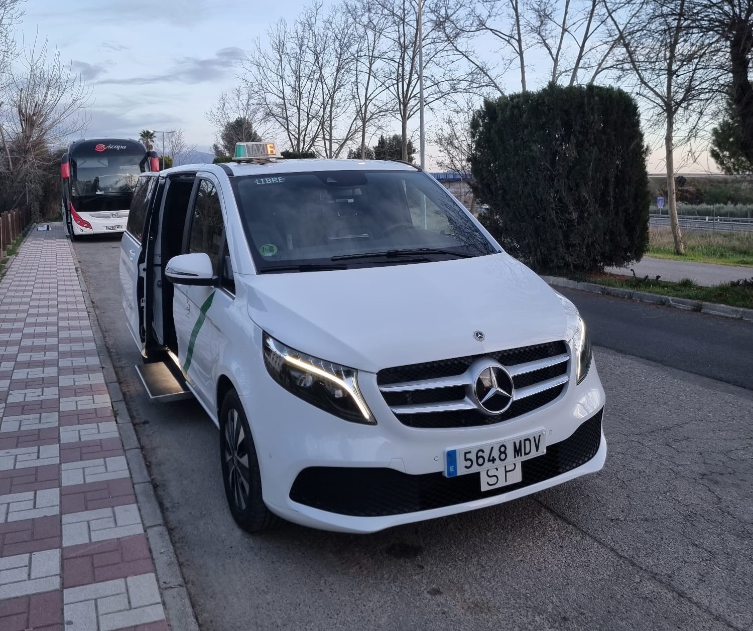 TAXI-CONDUCTOR-PRIVADO-ADAPTADO